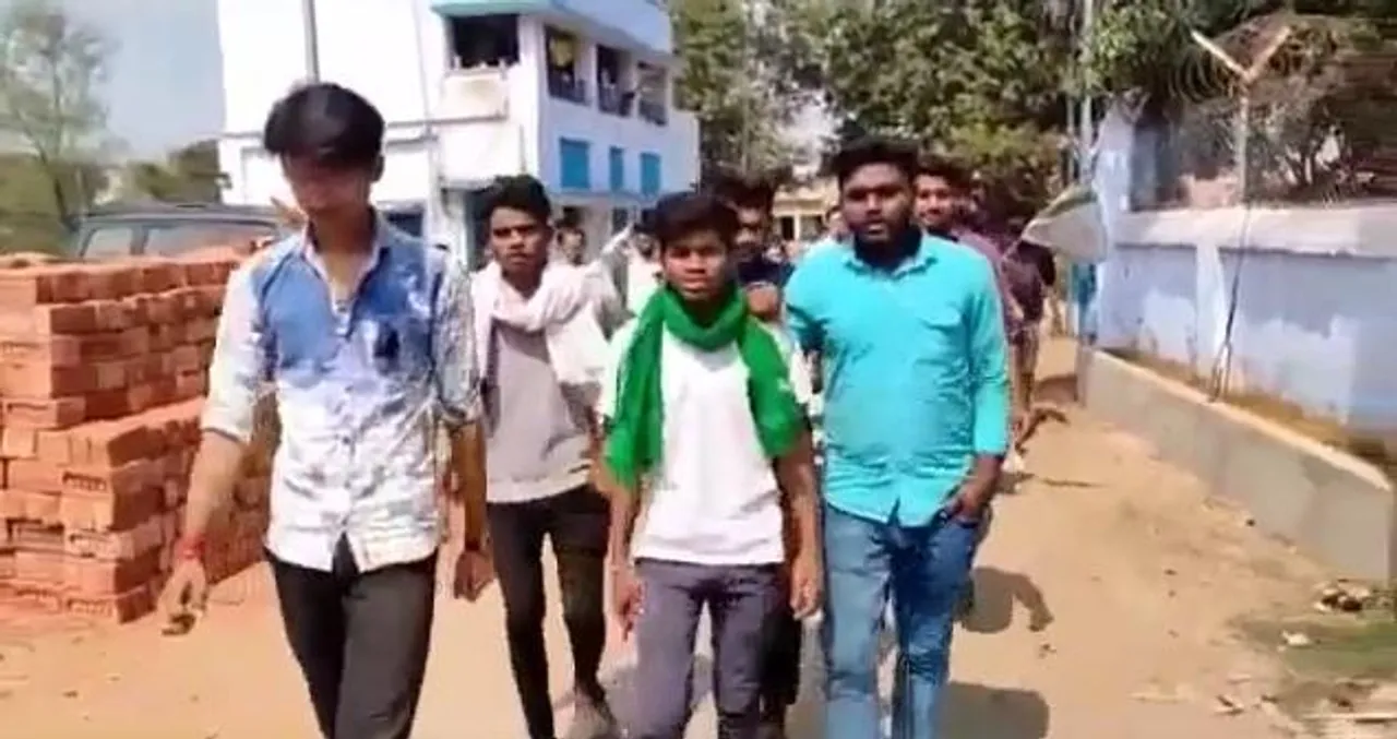 বারাণসীর ঘটনার প্রতিবাদে পাণ্ডবেশ্বর কলেজের তৃণমূল ছাত্র পরিষদের ধিক্কার মিছিল