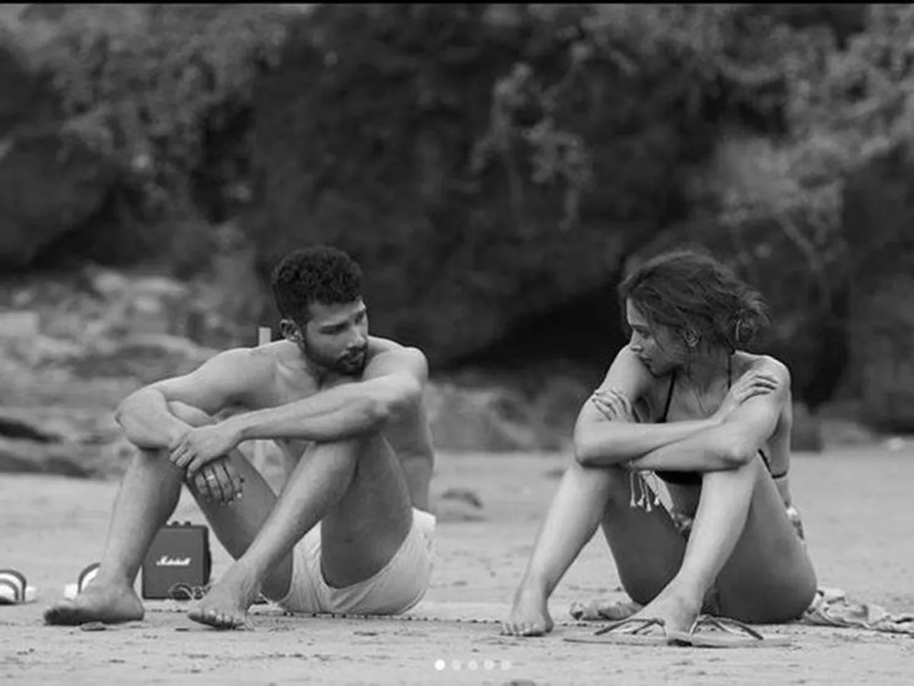 ওটিটি প্ল্যাটফর্মে মুক্তি পাবে দীপিকার পরবর্তী  ছবি