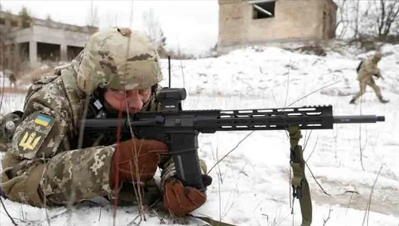 ইউক্রেন সঙ্কট! ভারতীয় পড়ুয়াদের দেশে ফেরার বার্তা প্রশাসনের