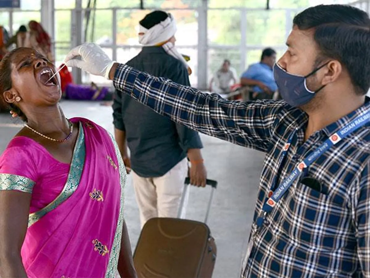 দিল্লিতে নতুন করে ৬৬৬ জন কোভিড আক্রান্ত