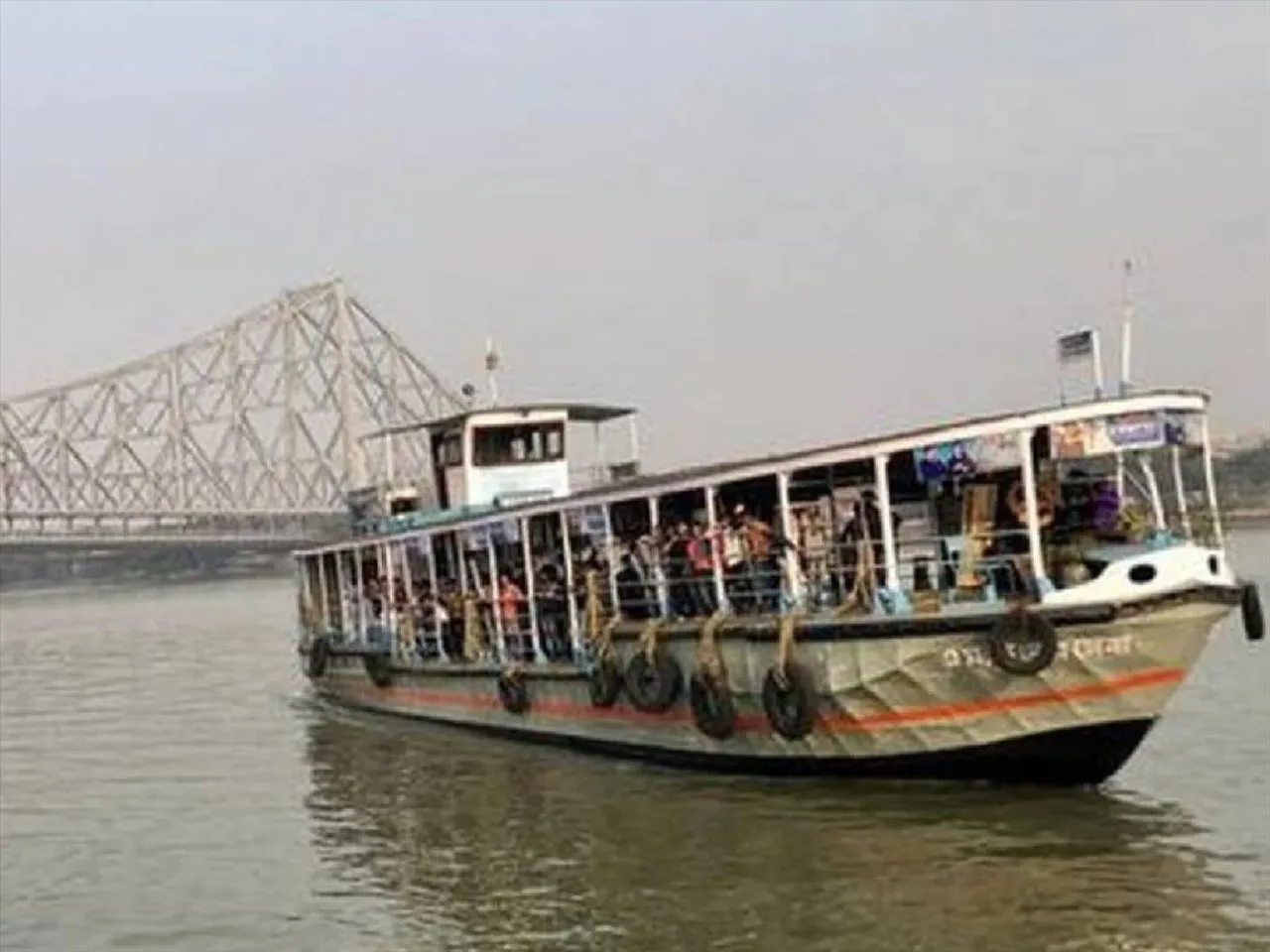 লাভের মুখ দেখল ফেরি পরিষেবা