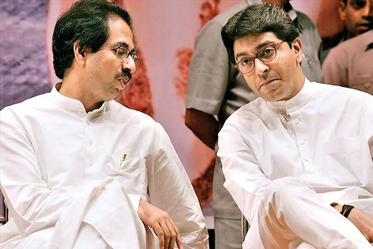 উদ্ধব ঠাকরের ক্ষতিতে লাভের মুখ দেখতে পারেন রাজ ঠাকরে