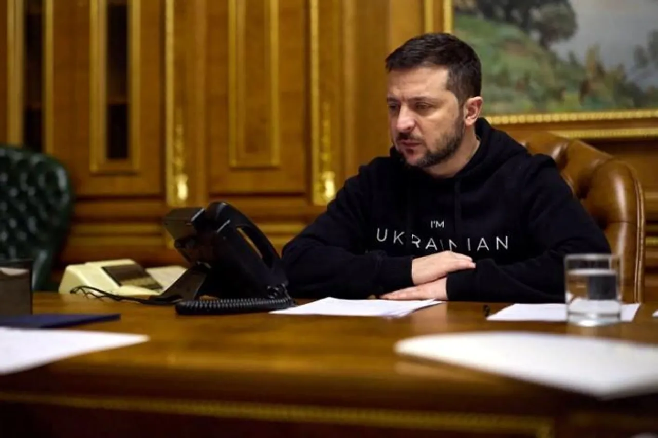 ক্রেমলিন আলোচনার কথা বলে সময় কেনার চেষ্টা করছেঃ জেলেনস্কির উপদেষ্টা