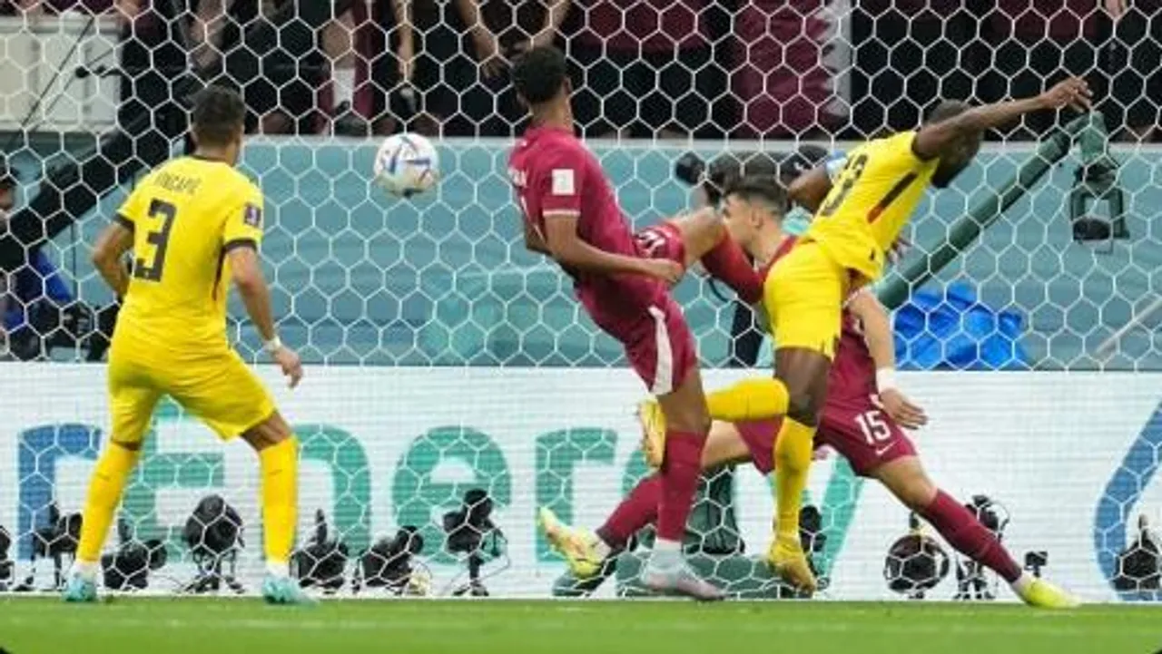 প্রথমার্ধ শেষ, ভ্যালেন্সিয়ার জোড়া গোলে এগিয়ে ইকুয়েডর