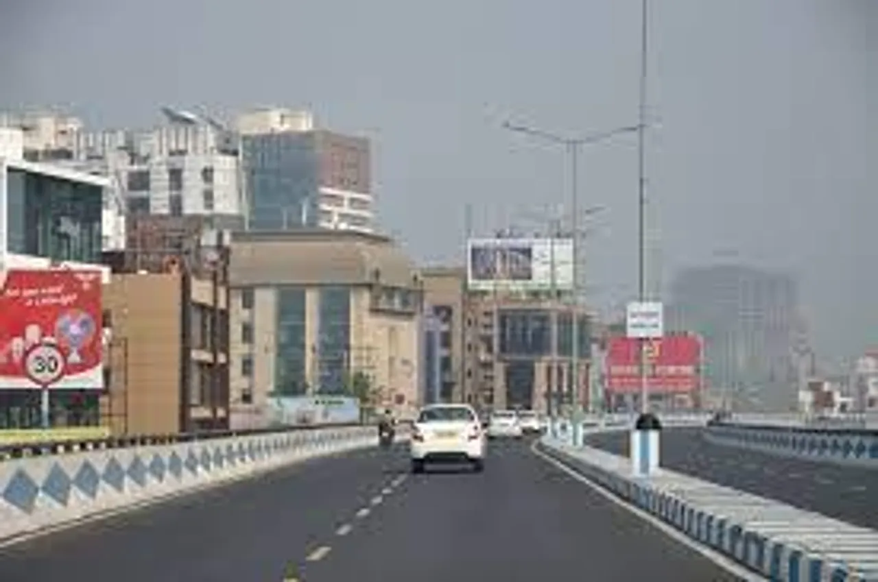 ফের চিনা মাঞ্জায় দুর্ঘটনা মা উড়ালপুলে