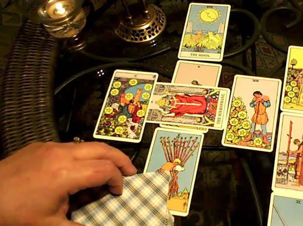 লক্ষ্মীবারে কেমন যাবে আপনার ভাগ্য, দেখে নিন