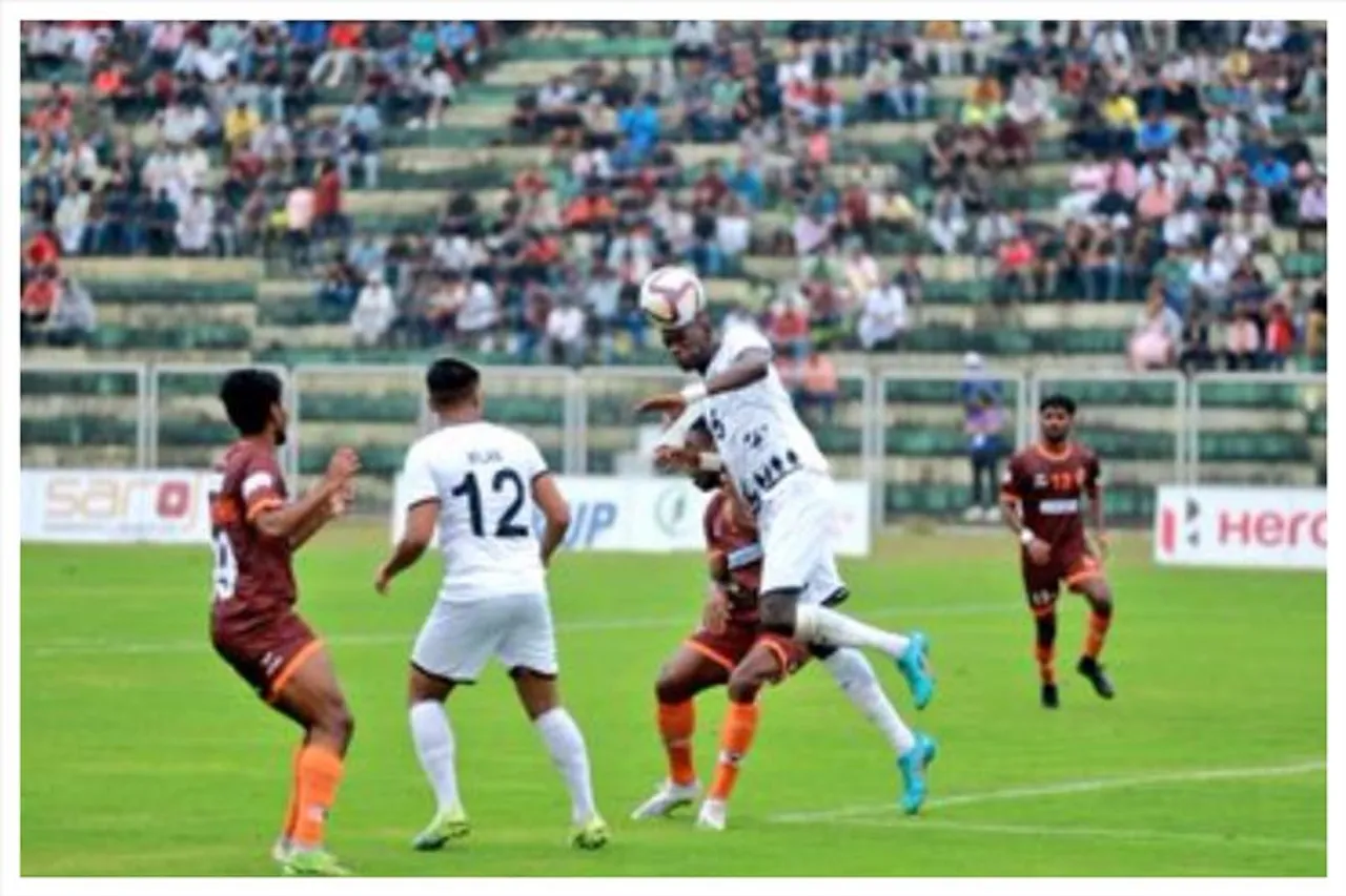 তুল্যমূল্য লড়াই দিয়ে শুরু আই লিগ