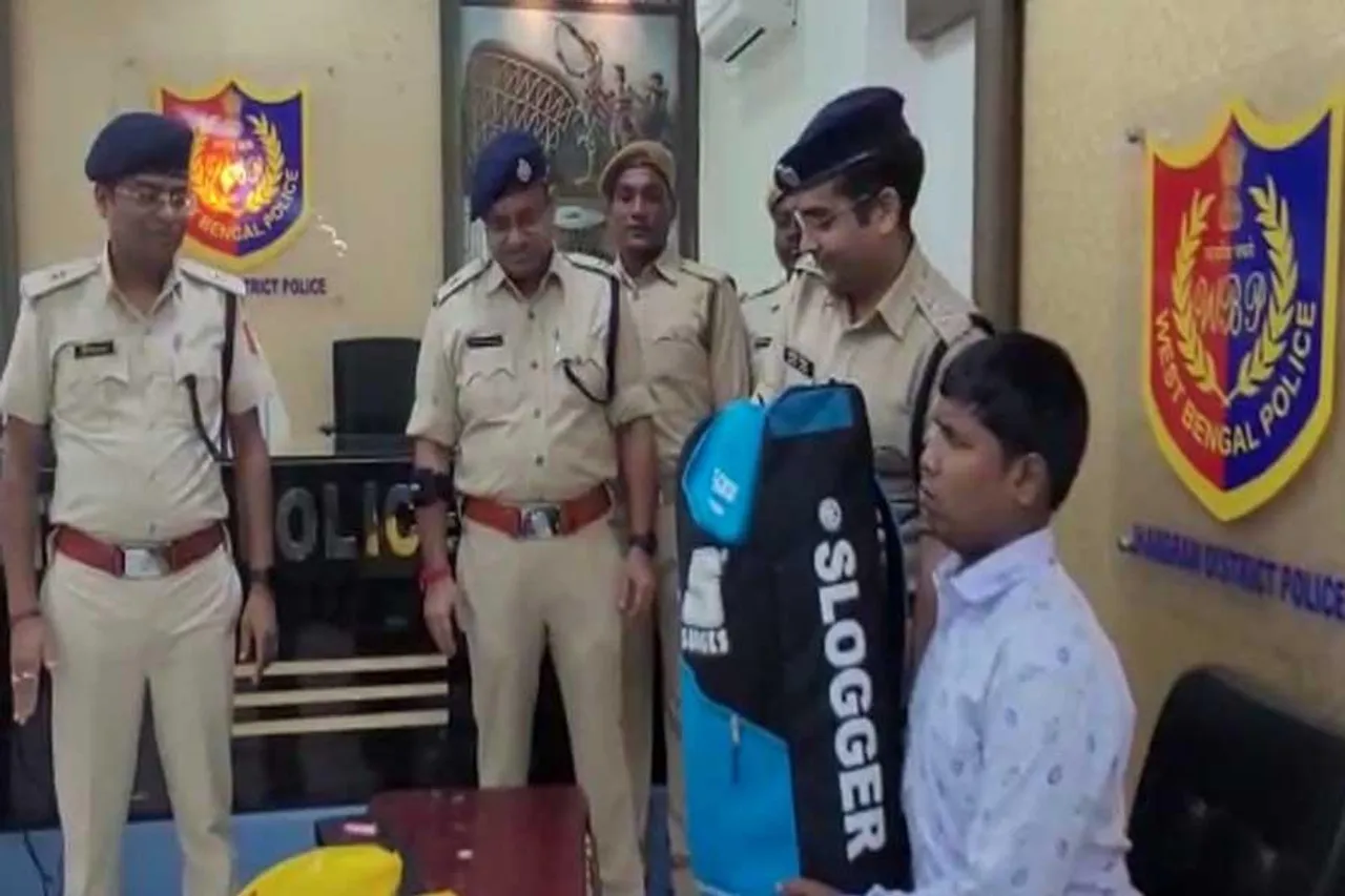 ব্লাইন্ড টি-টোয়েন্টি বিশ্বকাপে জাতীয় দলের হয়ে খেলতে যাচ্ছেন ঝাড়গ্রামের শুভেন্দু মাহাত