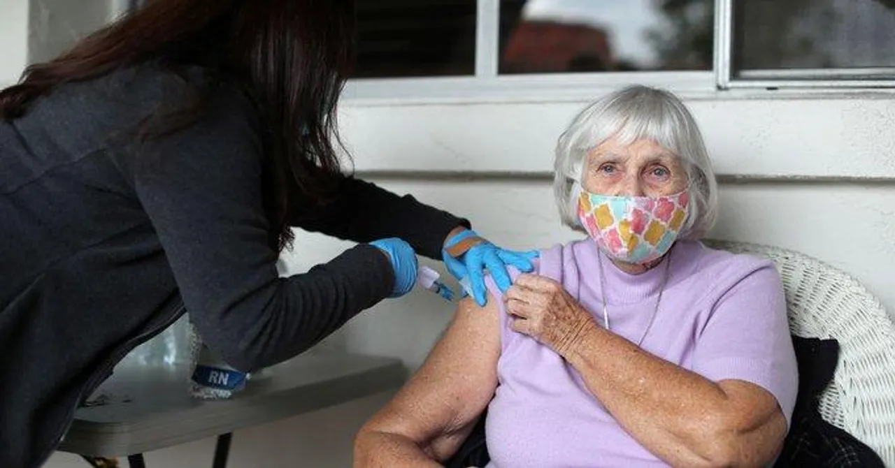 ৬৫ উর্দ্ধ মার্কিনবাসীদের কোভিড বুস্টার শট দেওয়ার সুপারিশ পেশ করেছে যুক্তরাষ্ট্র