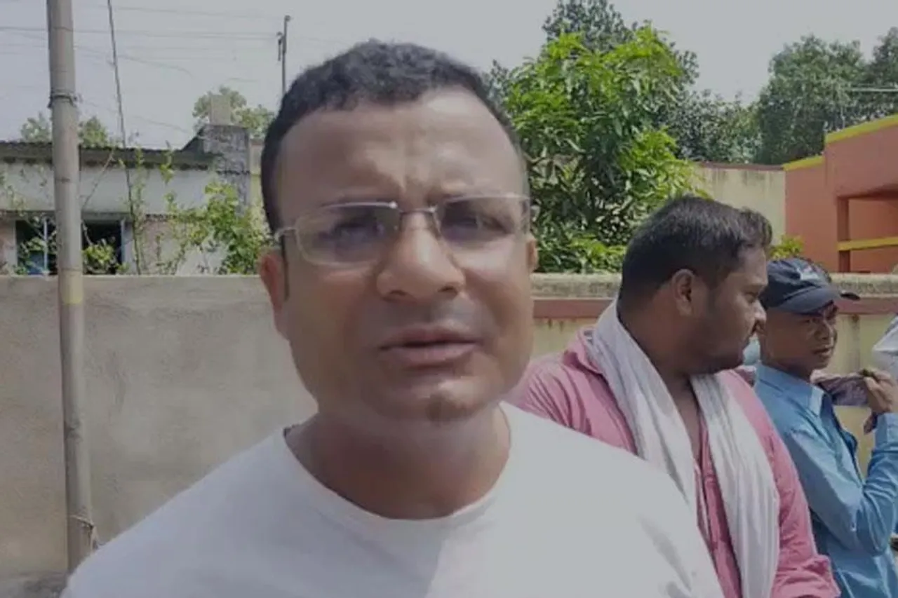 যুবকের পচাগলা মৃতদেহ উদ্ধার, শুনুন প্রতিবেশীর বক্তব্য