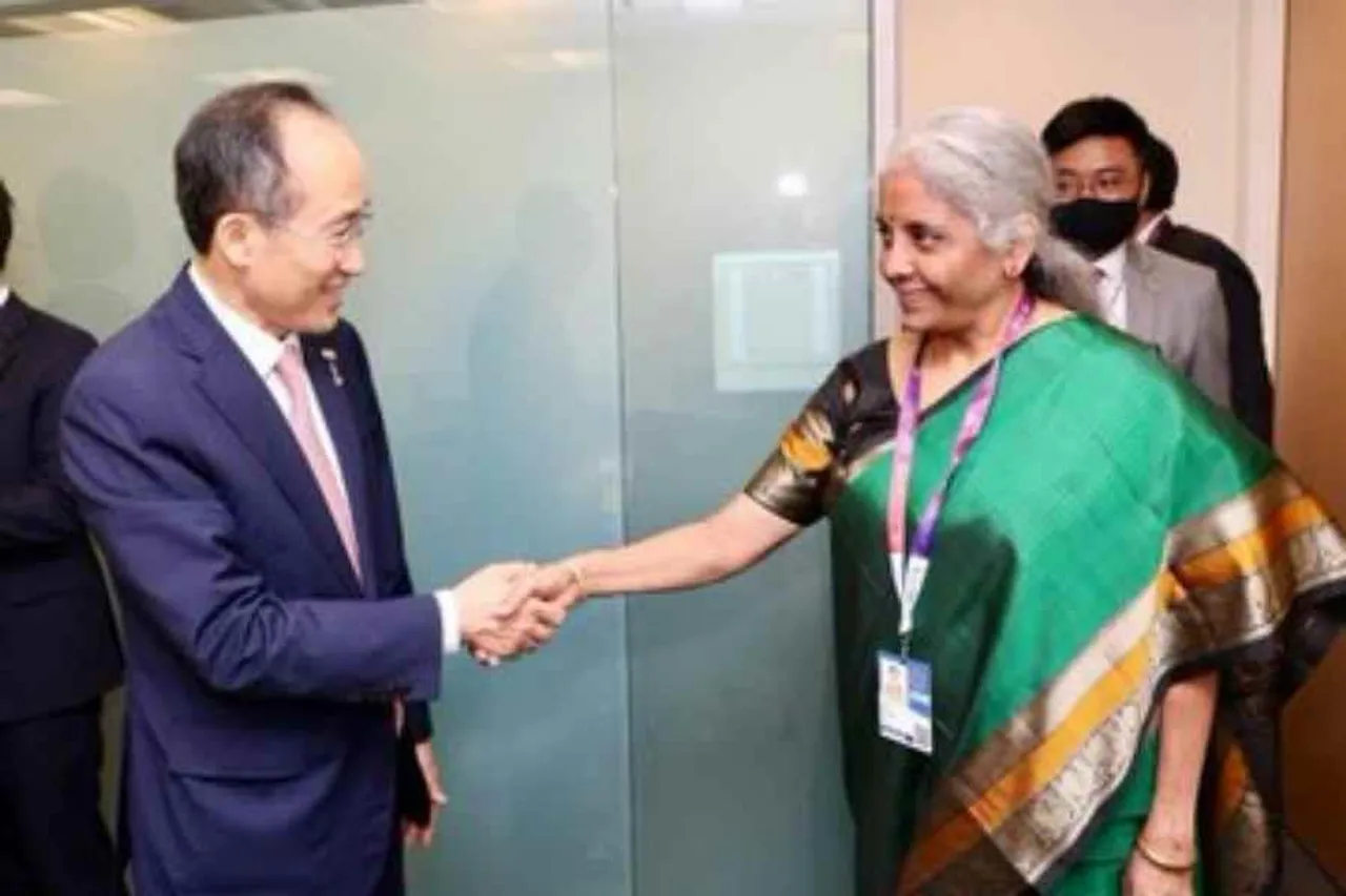 দক্ষিণ কোরিয়ার উপ-প্রধানমন্ত্রীর সঙ্গে সাক্ষাৎ করলেন নির্মলা সীতারামন