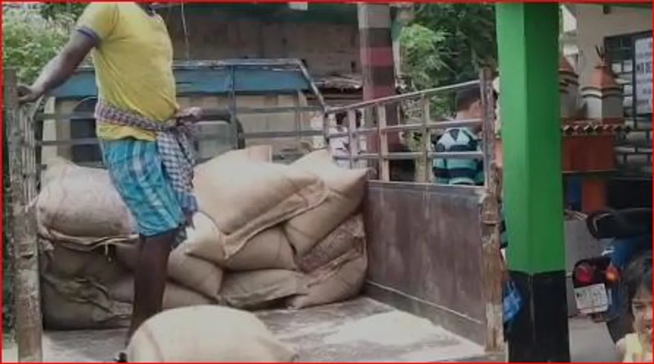 মৃত ব্যক্তির নামে রেশন তোলার অভিযোগ