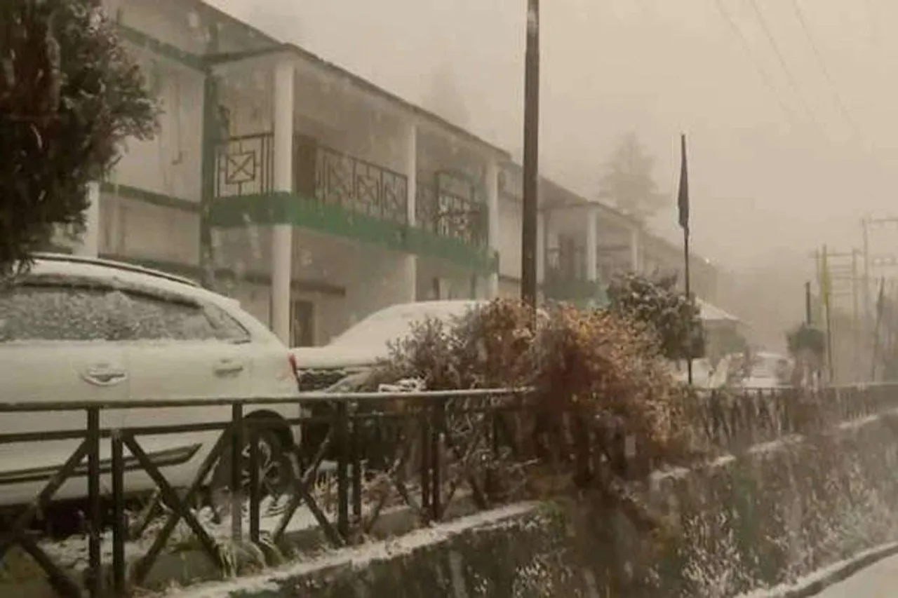 বিপর্যস্ত যোশীমঠে শুরু তুষারপাত