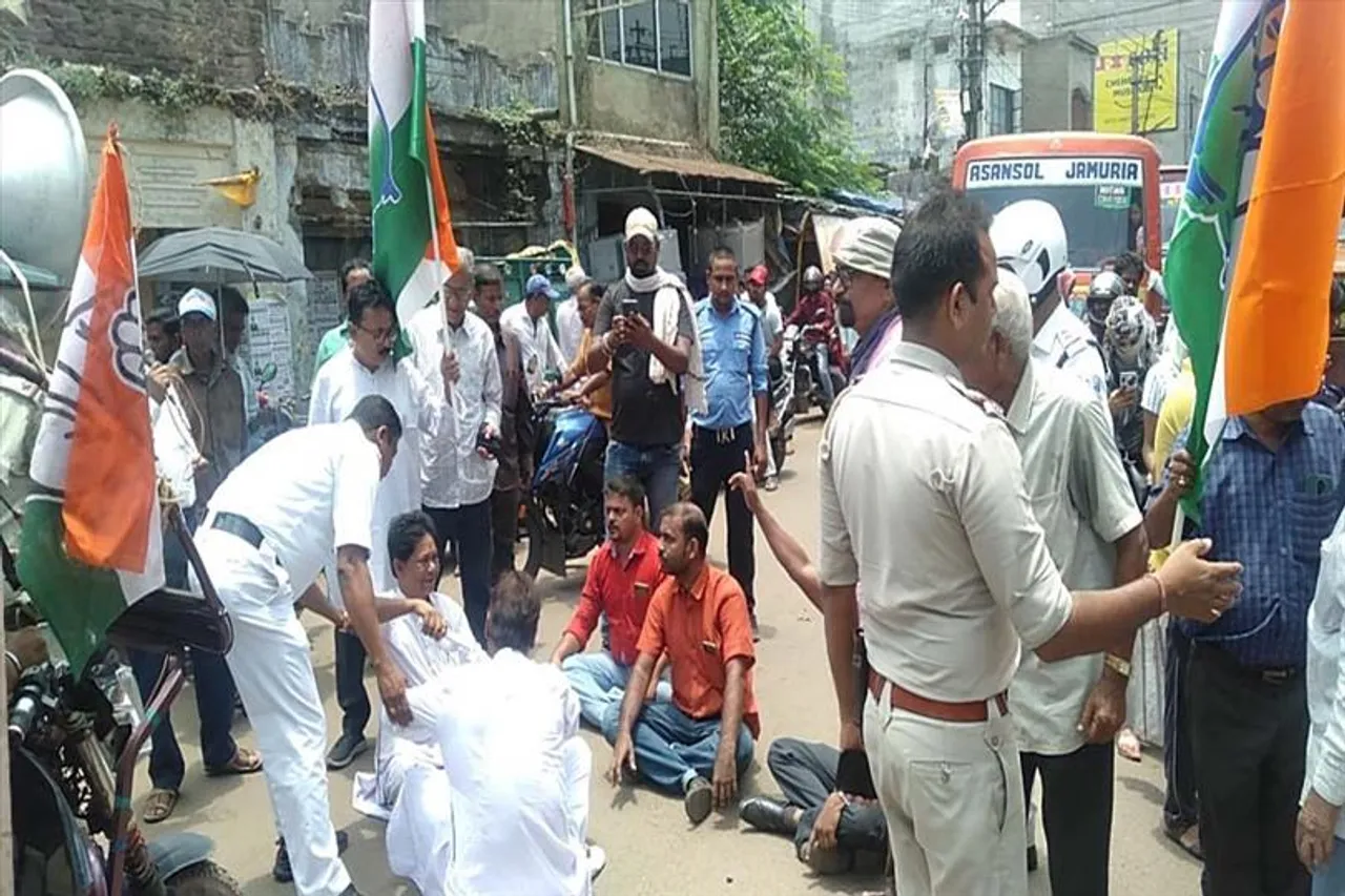 জামুরিয়ায় কংগ্রেসের বিক্ষোভ