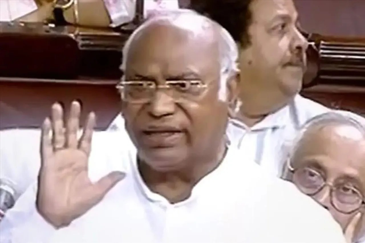 অধিবেশন চলাকালীন ইডিকে নিয়ে সুর চড়ালেন মল্লিকার্জুন খার্গে