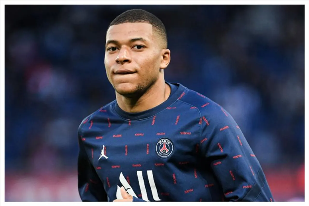 জুভেন্টাসের বিরুদ্ধে পিএসজির হয়ে গোল কিলিয়ান এমবাপ্পের