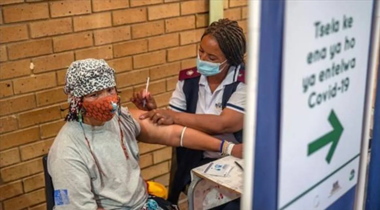 ওমিক্রনের সাধারণ উপসর্গ নিয়ে বার্তা বিশেষজ্ঞদের!