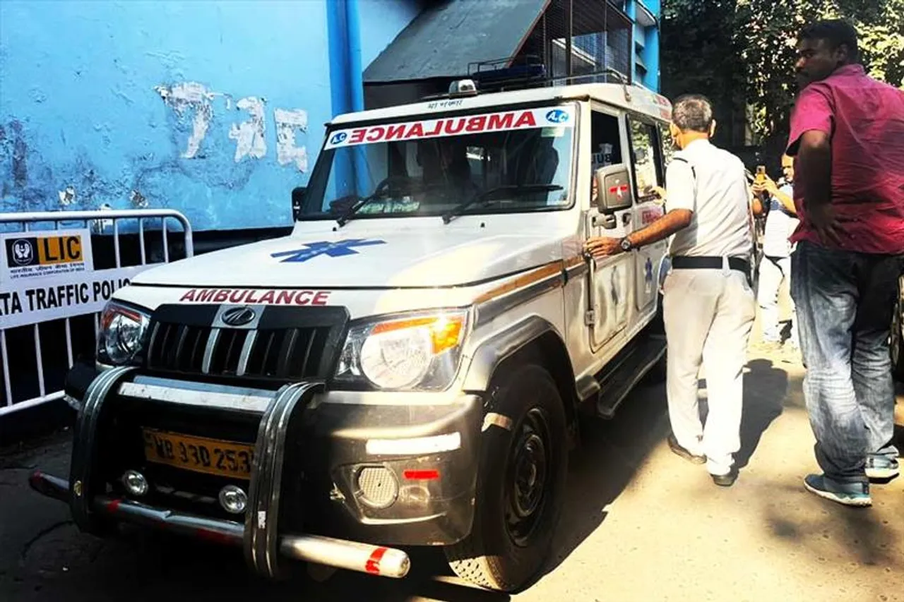 রোগী সেজে অ্যাম্বুল্যান্সে মাদক পাচারের ছক!