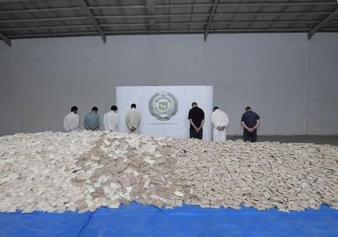 মাদকের বড়ি পাচারের অভিযোগে দুই পাকিস্তানি, ছয় সিরীয়ান আটক