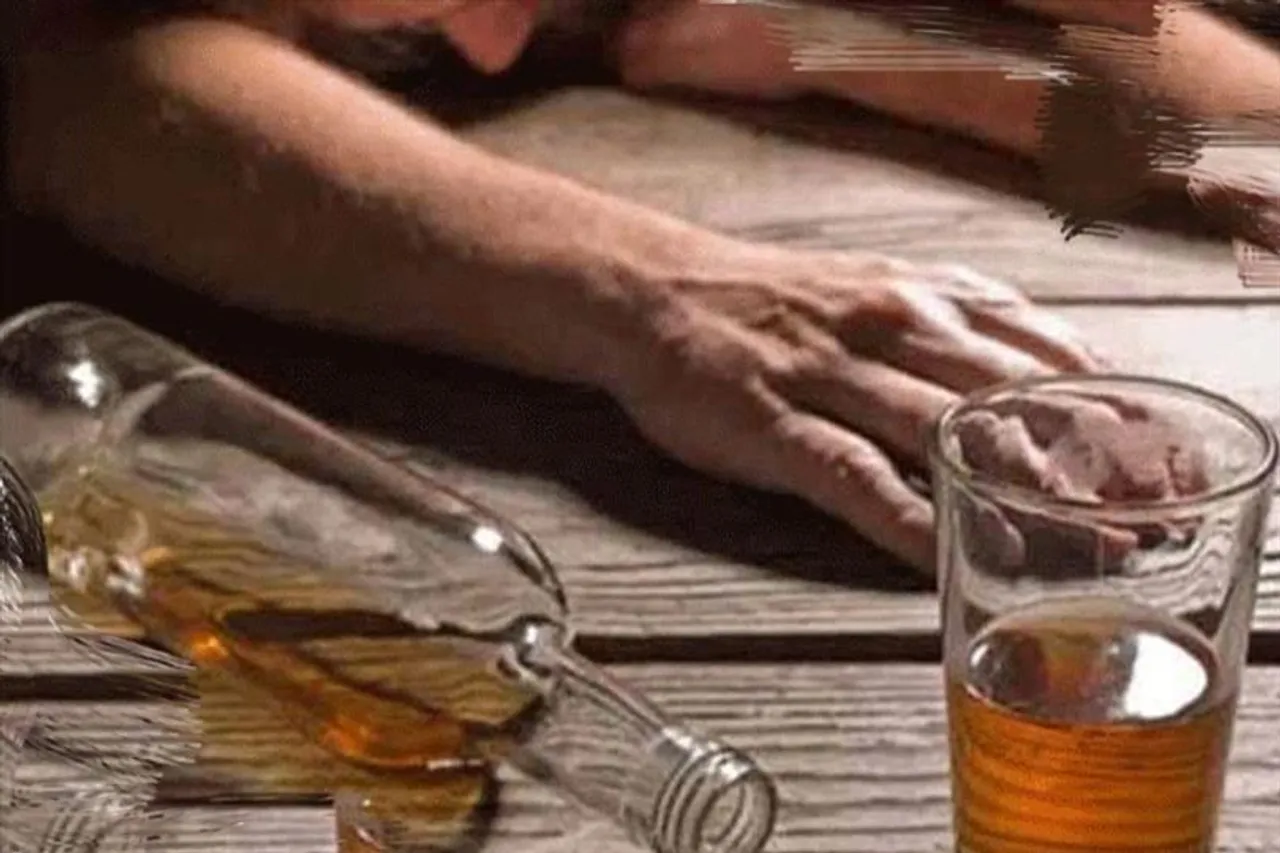 বিষমদ খেয়ে ১ হাজার ৩৬৫ জনের  মৃত্যু হয়েছে: কেন্দ্র