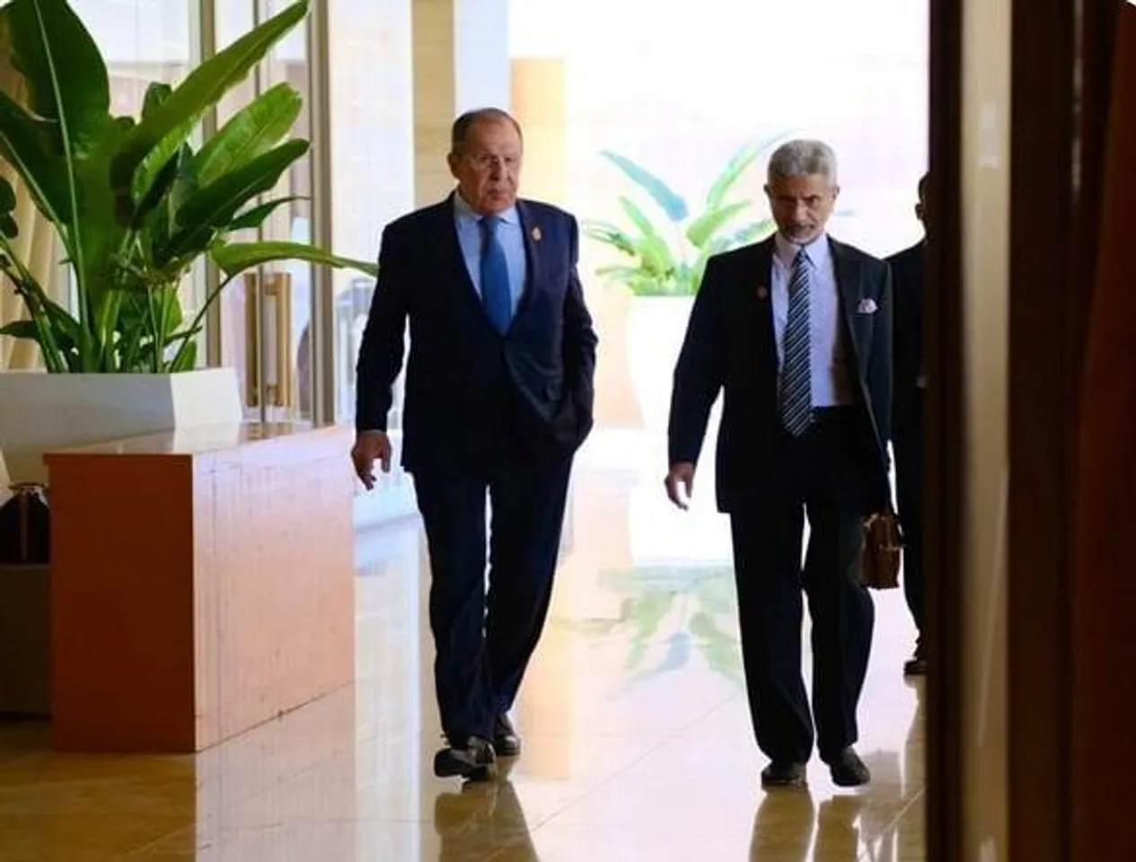 রাশিয়ান এফএম ল্যাভরভের সঙ্গে ইউক্রেন সংঘাত এবং আফগানিস্তান নিয়ে আলোচনা করলেন জয়শঙ্কর