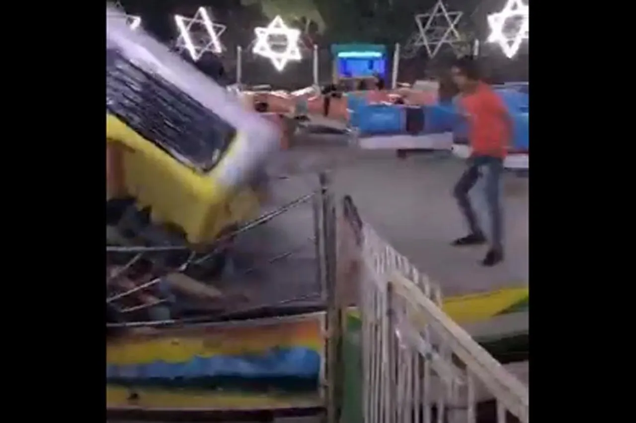 ব্রেক ডান্স ভেঙে জখম একাধিক