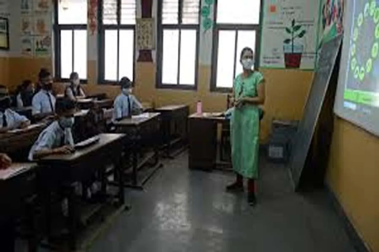 ফের বন্ধ থাকবে স্কুল