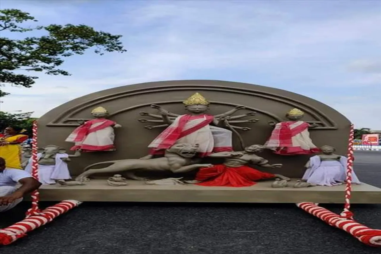 পুজো মন্ডপ দর্শনার্থীদের সম্পূর্ণ সুরক্ষায় সমাজসেবী সংঘ