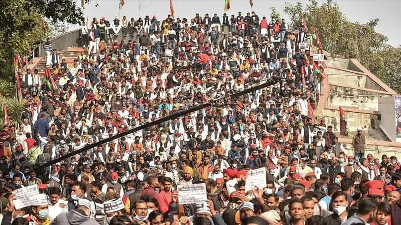 করোনা বিধি ভঙ্গের অভিযোগ ২৫০০ সপা সমর্থকের বিরুদ্ধে