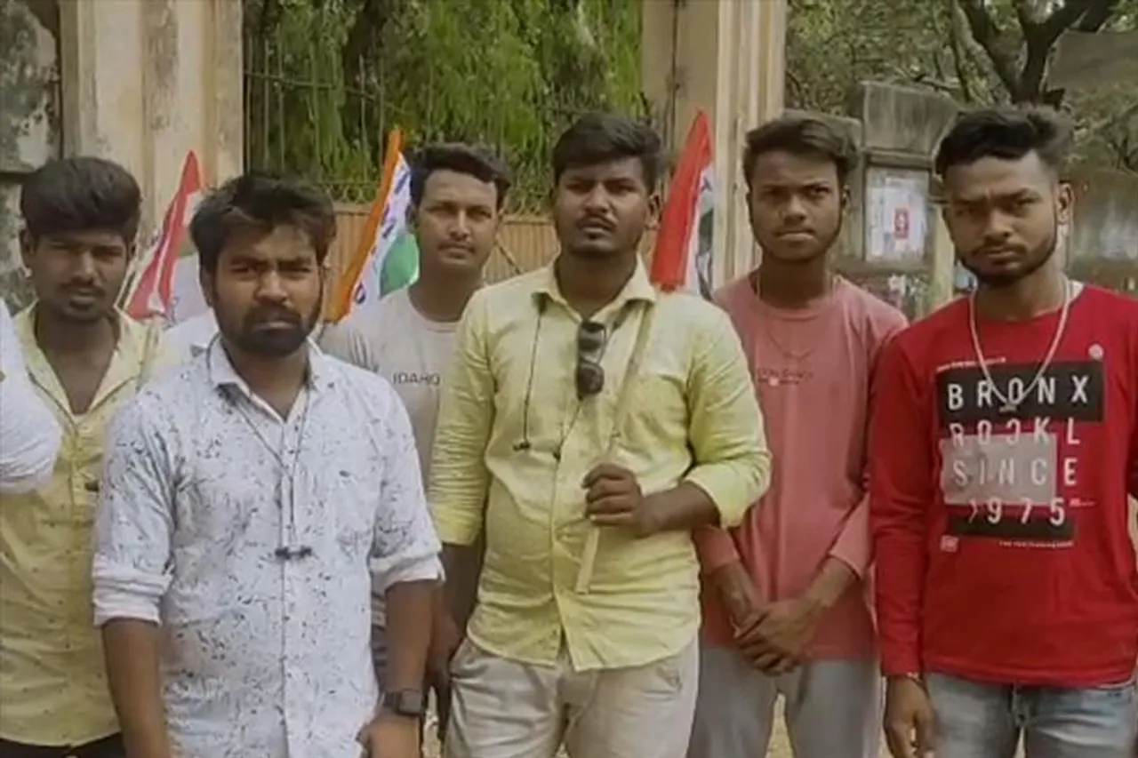 পরীক্ষার্থীদের জন্য প্রার্থনা ছাত্রনেতার