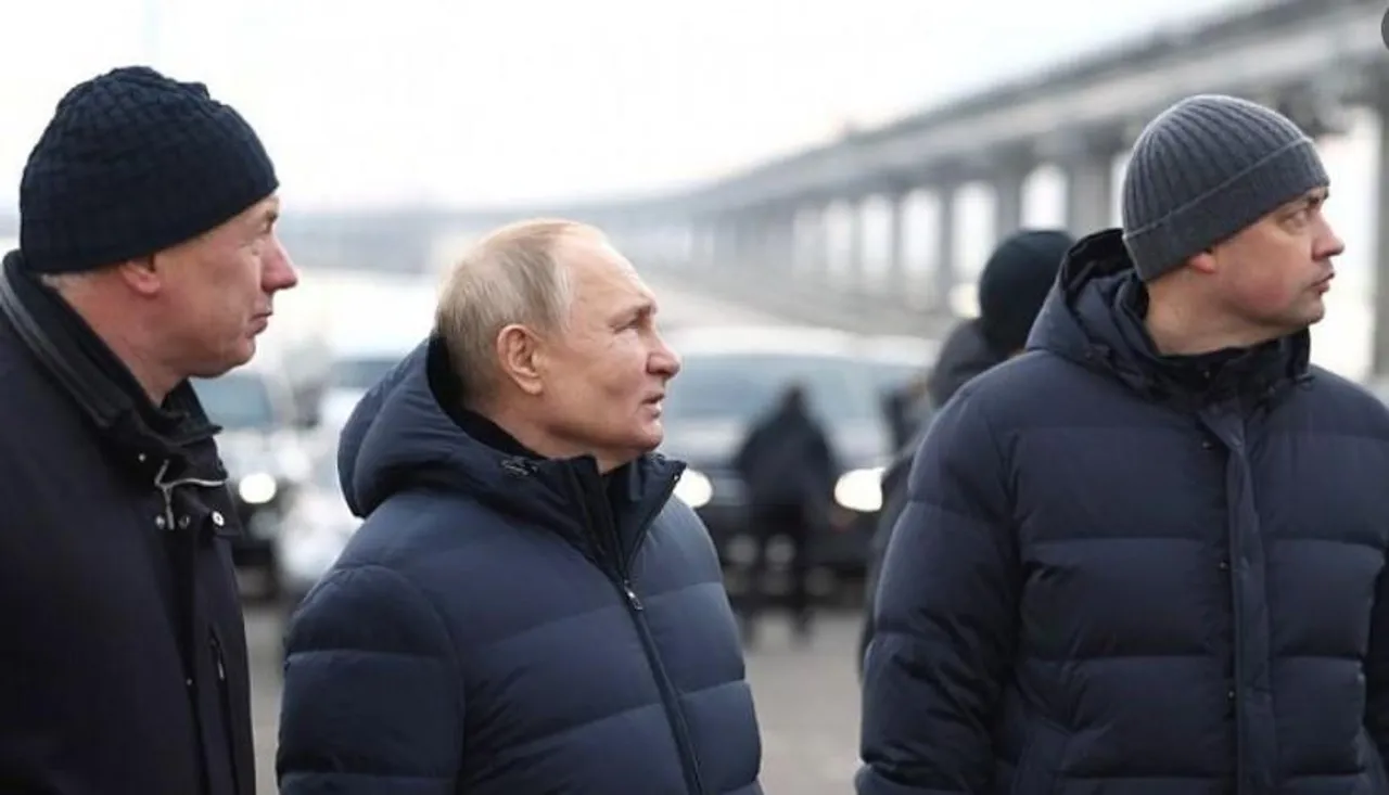 ক্রিমিয়া সেতু পরিদর্শন পুতিনের