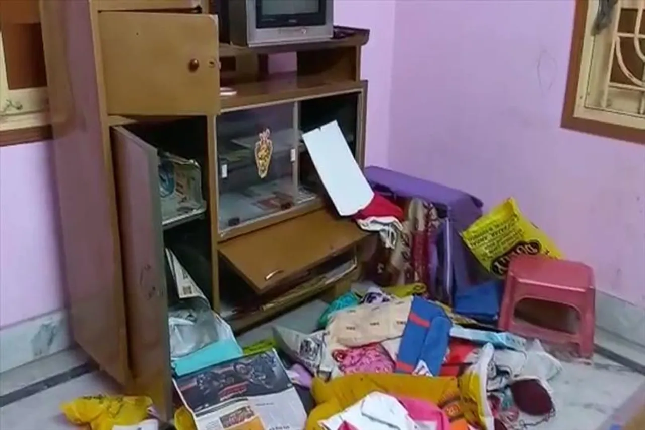 অন্ডালের দীর্ঘনালা এলাকায় আগ্নেয়াস্ত্র দেখিয়ে ডাকাতি