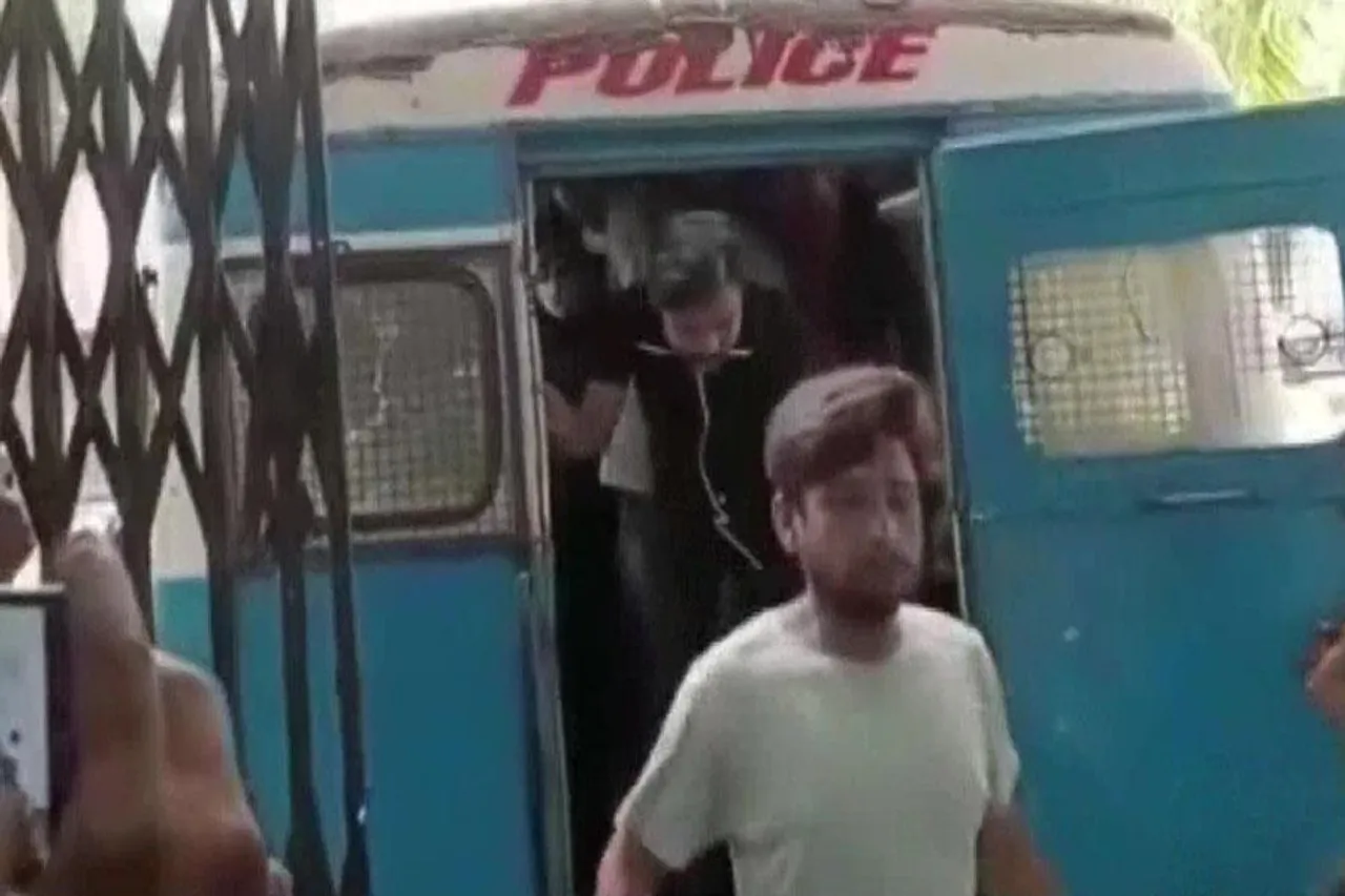 আদালতে অনুব্রতর দেহরক্ষী