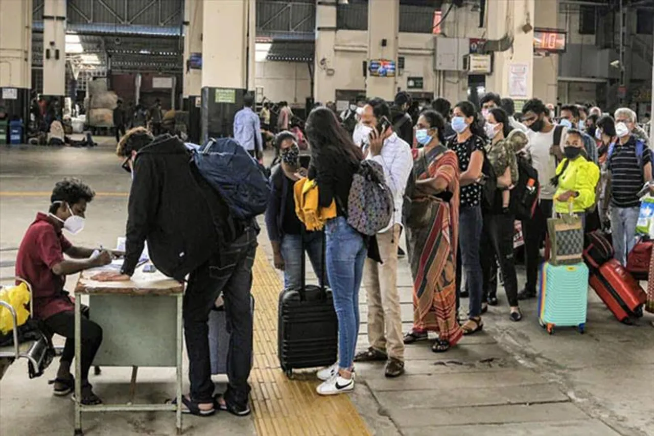 দুবাই ফেরত ২জন যাত্রী করোনায় আক্রান্ত চেন্নাই বিমানবন্দরে