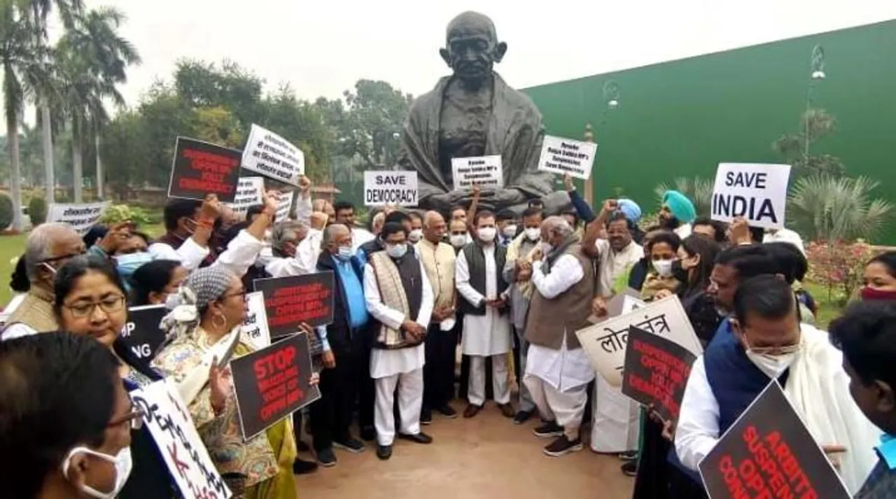 দূরত্ব মিটিয়ে ‘পাশাপাশি’ কংগ্রেস-তৃণমূল