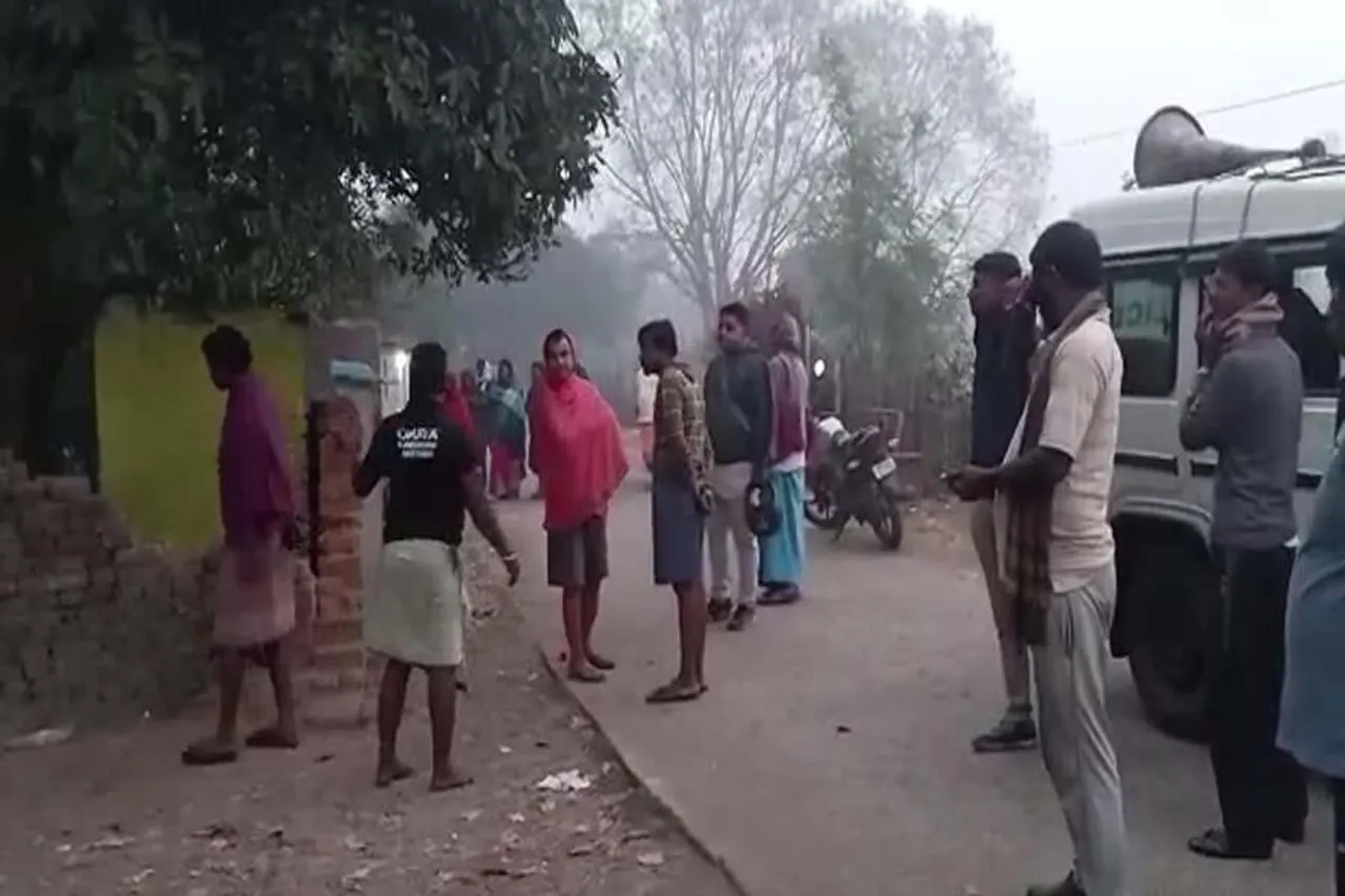 সাতসকালে ইসিএল কর্মীর ঝুলন্ত দেহ উদ্ধার ঘিরে চাঞ্চল্য