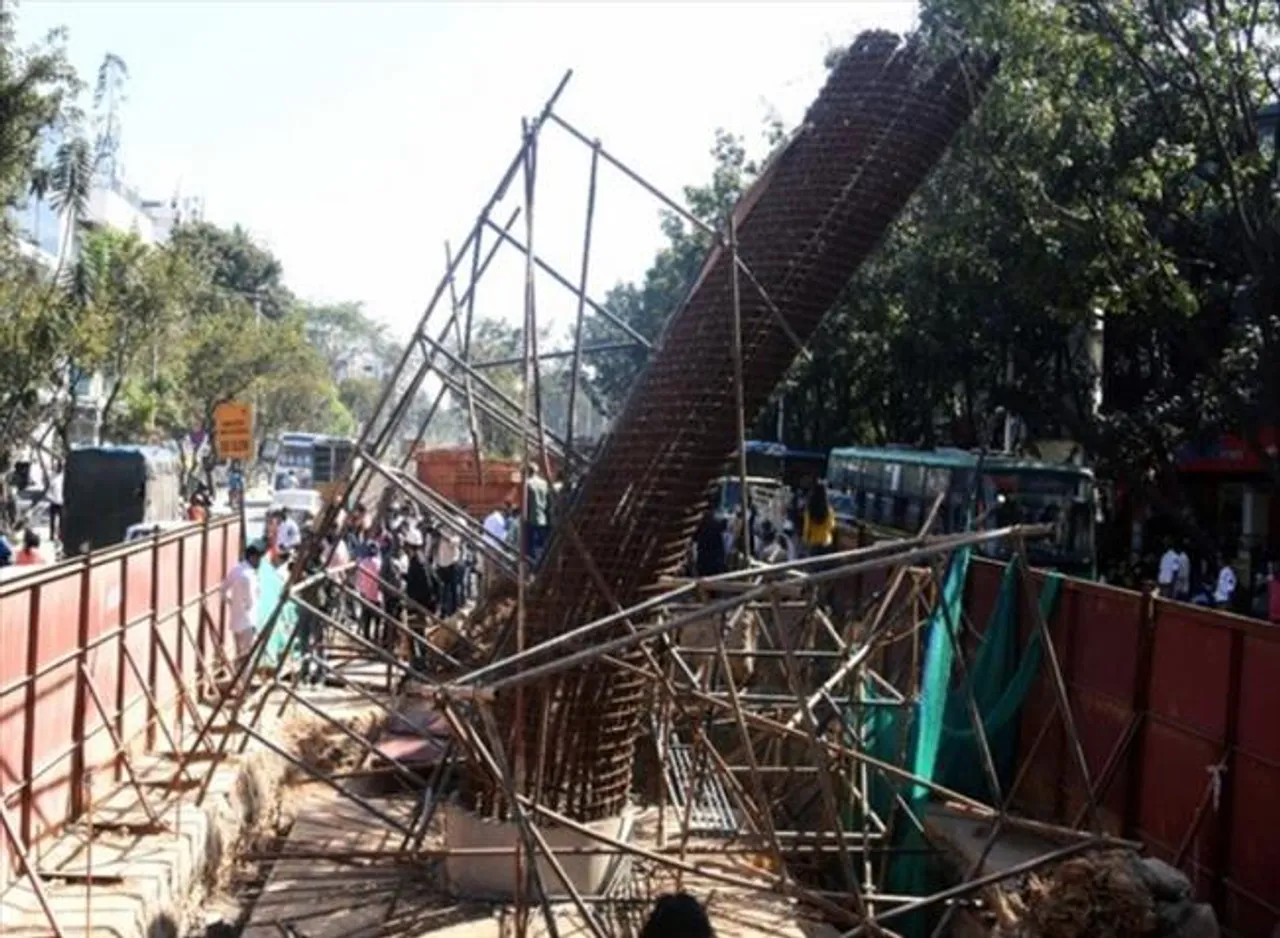 বেঙ্গালুরু মেট্রো পিলার দুর্ঘটনা: মৃতের পরিবারকে ক্ষতিপূরণ দেওয়ার কথা ঘোষণা করলেন মুখ্যমন্ত্রী