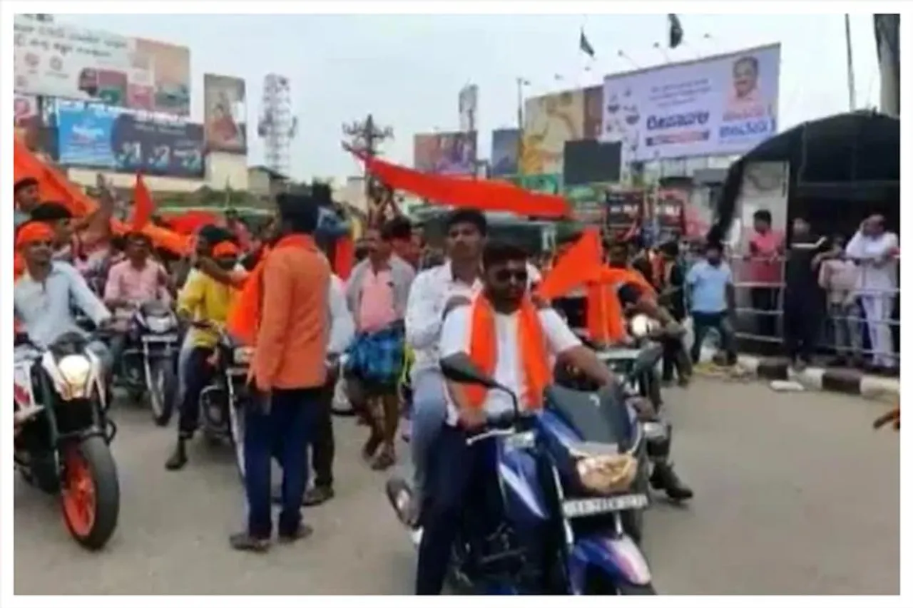 মুসলিম ব্যক্তির গাড়িতে ভাঙচুর করার অভিযোগে ১১ বজরং দলের নেতার বিরুদ্ধে FIR