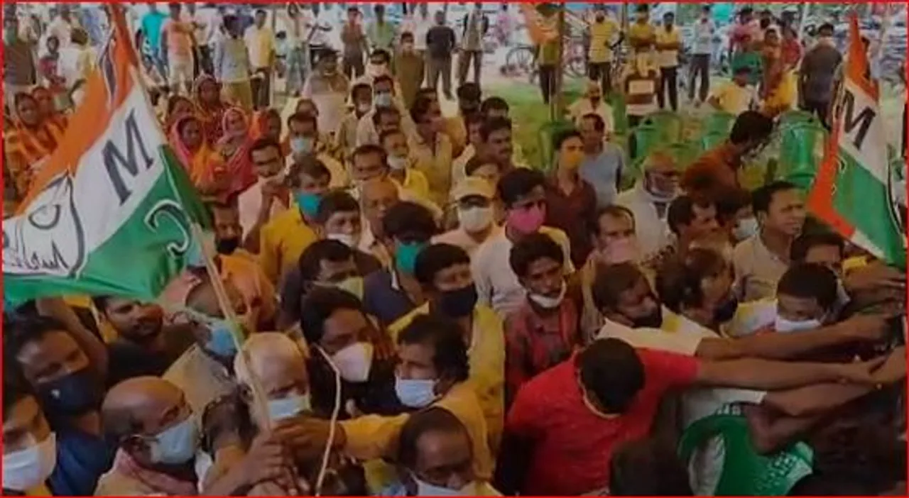 বিজেপি ছেড়ে তৃণমূলে যোগ দিলেন ৫০০ জন কর্মী