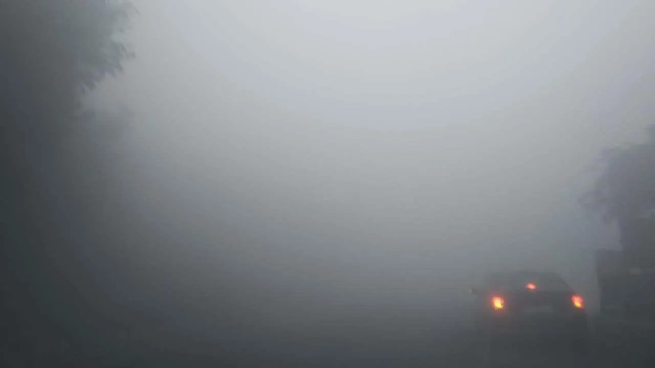 মাত্রাতিরিক্ত দূষণে বন্ধ বিদ্যালয়