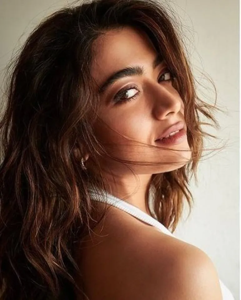 নিজের ব্যক্তিগত জীবনের ছবি শেয়ার করলেন রশ্মিকা মান্দান্না