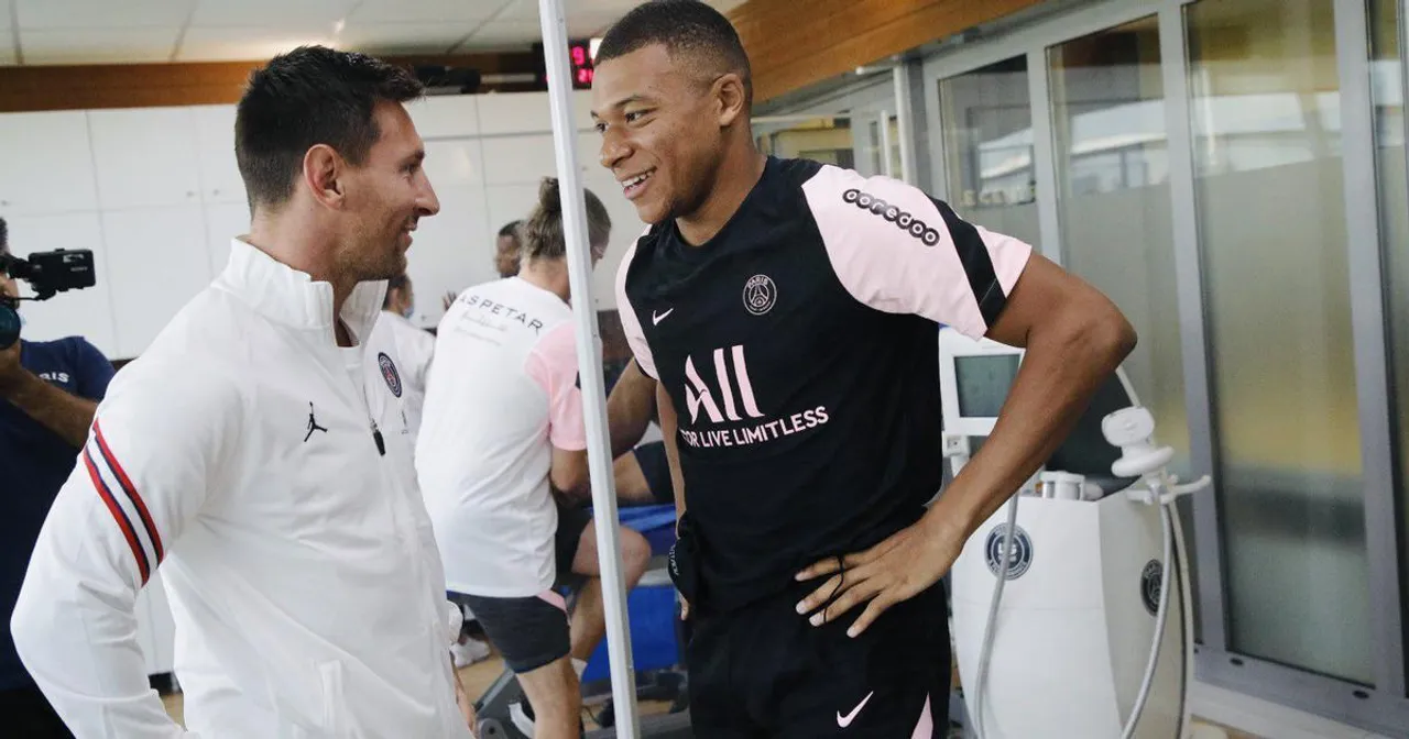 মেসির অভিষেক ম্যাচে নায়ক এমবাপে