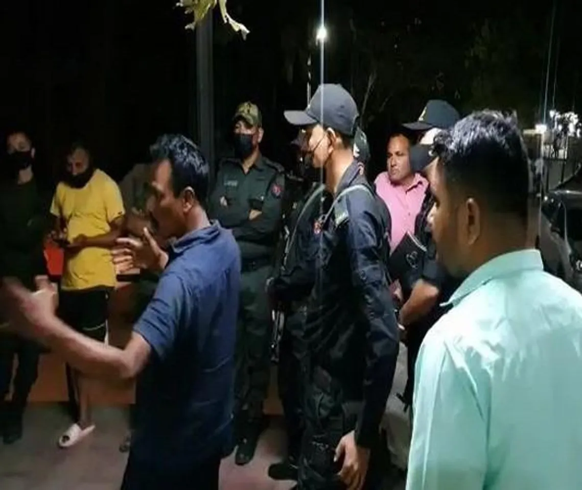 বচসার জেরে ২ সহকর্মীকে গুলি করে খুন  আধাসামরিক বাহিনীর জওয়ানের