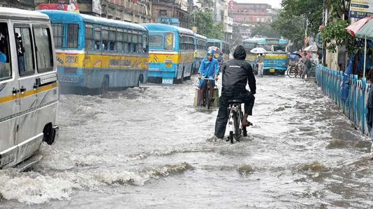 জলমগ্ন গোটা কলকাতা