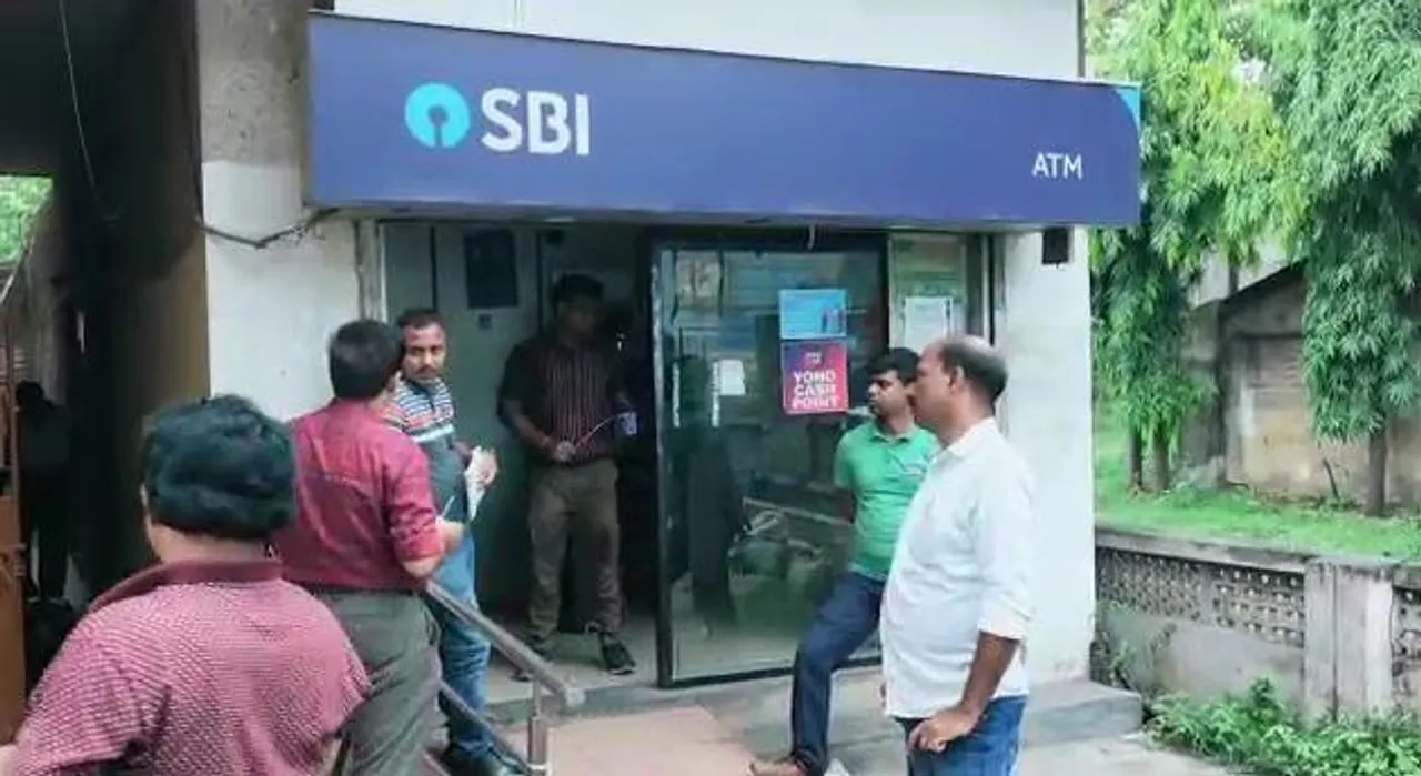 অন্ডালের এটিএম লুট তদন্তে ফিঙ্গারপ্রিন্ট এক্সপার্ট