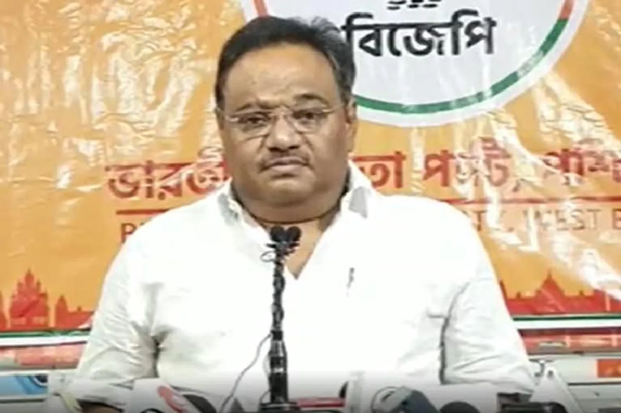 বাগুইআটি থানার আইসির গ্রেফতারির দাবি শমীক ভট্টাচার্যর