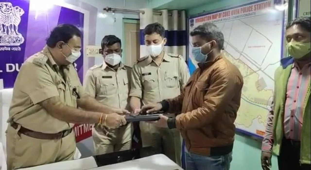 কোকওভেন থানার পুলিশের তৎপরতায় চুরি যাওয়া মোবাইল ও বাইক উদ্ধার