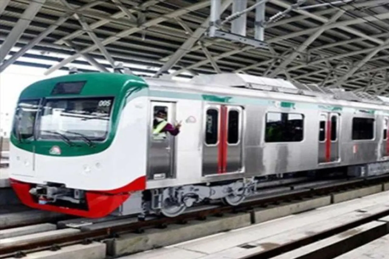 প্রথম দিনেই বিকল বাংলাদেশের মেট্রোর টিকিট কাটার মেশিন