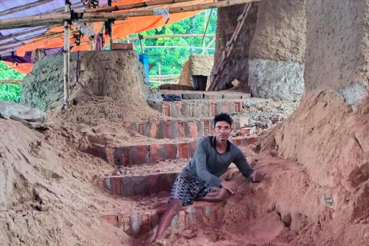 তারকার ঝলকানি নয়, সাধারণ মানুষই হরিদেবপুর আদর্শ সমিতির মূল মন্ত্র