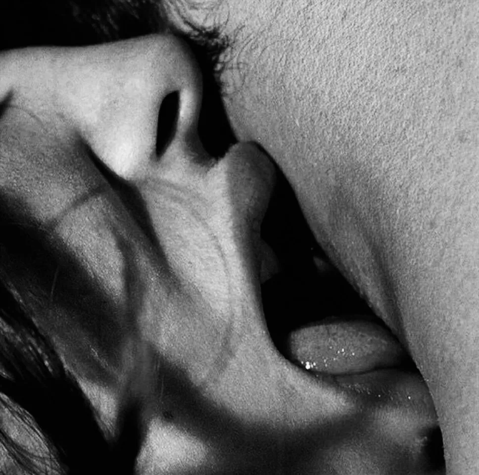 থ্রিসম করতে মন চায়?